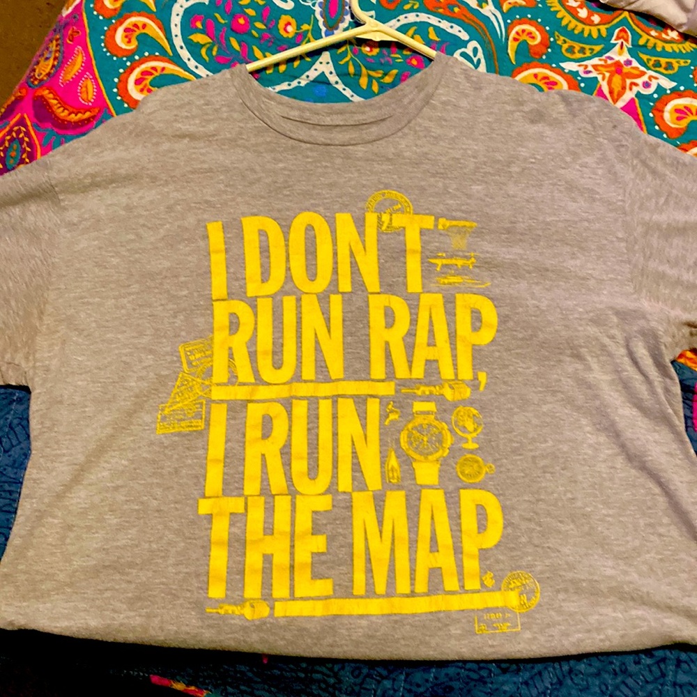 🔥ROCAWEAR I DONT RUN RAP I RUN THE MAP Y2K SHIRT JAY Z